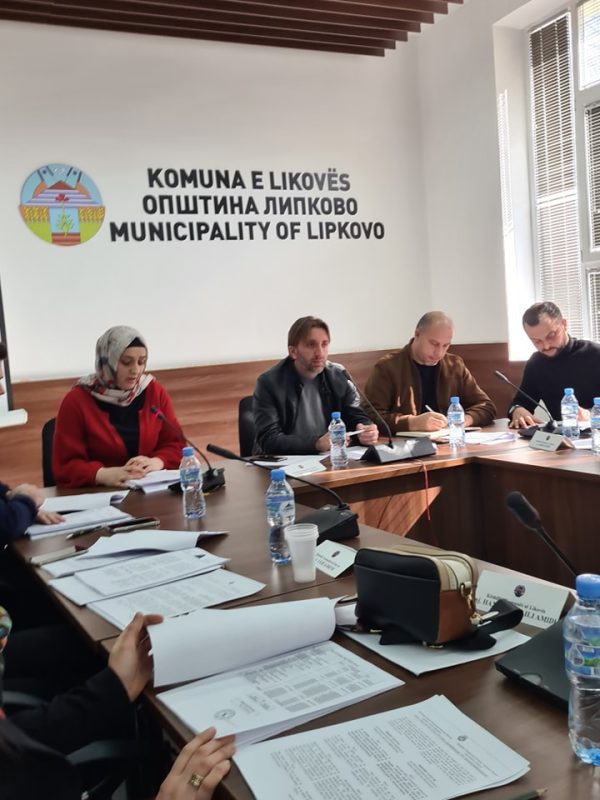 Sot në sallën e Komunës së Likovës u mbajt mbledhja e XIX-të e Këshillit të Komunës, me çka u shqyrtuan pikat e rendit të ditës së sotme të kësaj mbledhje.